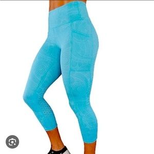 CVG Blue Zenergy Capri Length Leggings